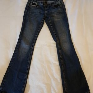 Ariya Distressed Jeans with Sequin Embelished Pockets. Size 3/4.